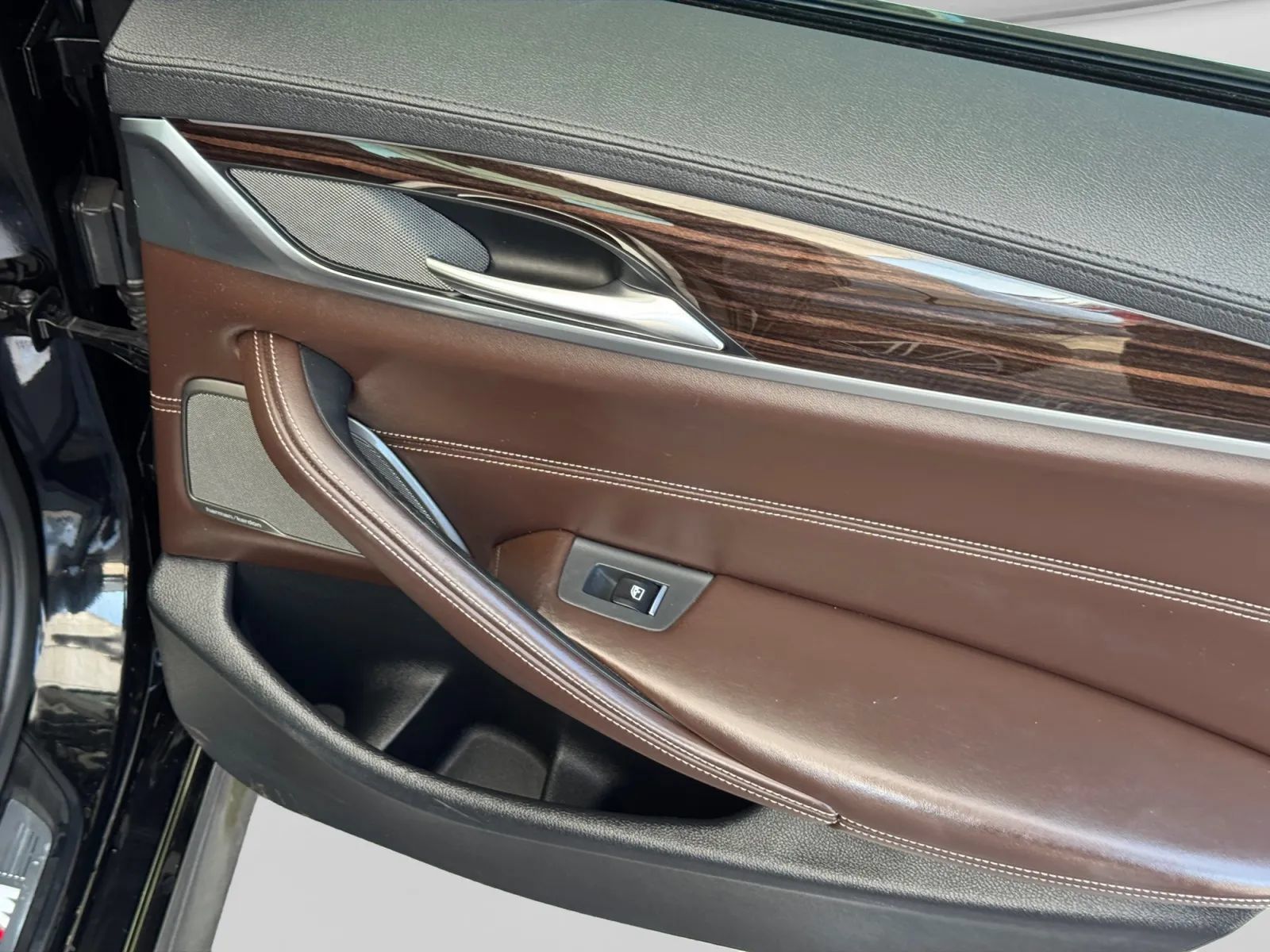 Used 2017 BMW 540i RWD image 20