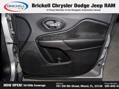 Used 2019 Jeep Cherokee Limited w/ Luxury Group image 13