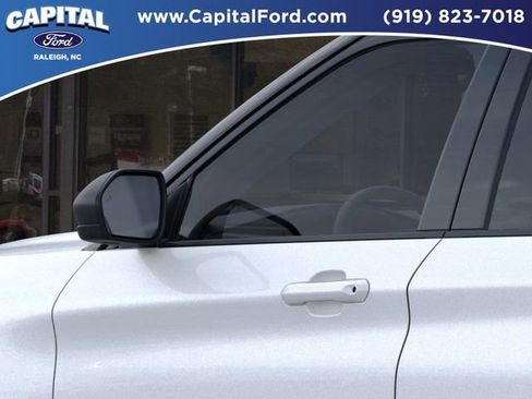 New 2026 Ford Explorer Active w/ Active Comfort Package image 20