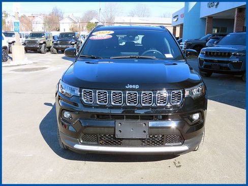 Certified 2024 Jeep Compass Limited image 2
