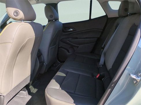 Used 2025 Chevrolet Trax ACTIV w/ Driver Confidence Package image 10