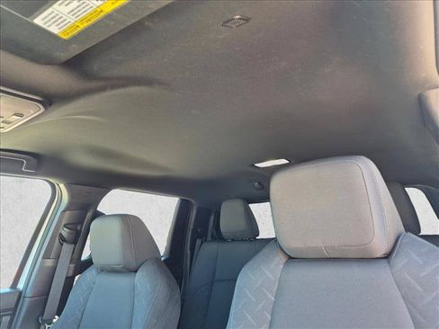 Used 2025 Toyota Tacoma SR AWD/4WD image 17