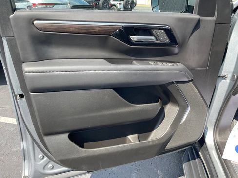 Used 2025 Chevrolet Tahoe LT AWD/4WD image 20