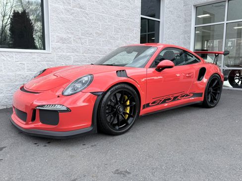 Used 2016 Porsche 911 GT3 RS image 3