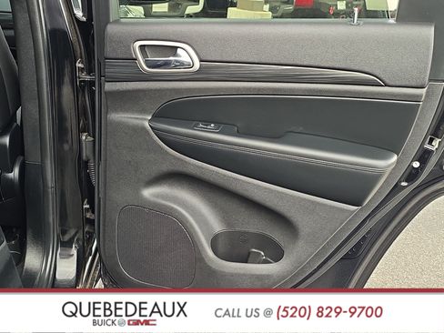 Used 2020 Jeep Grand Cherokee Laredo RWD image 22