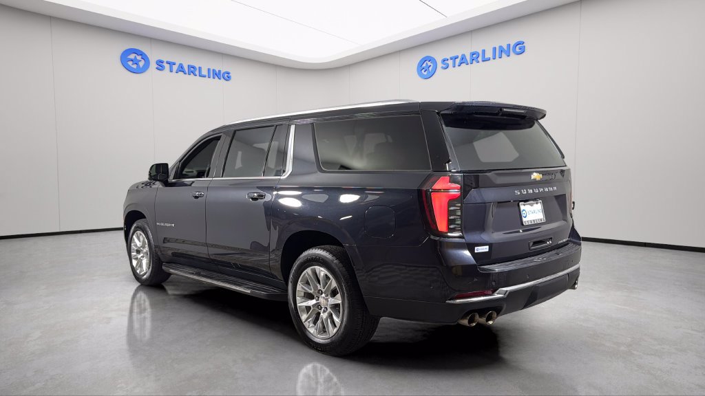 Used 2025 Chevrolet Suburban Premier RWD image 5