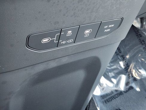 Certified 2024 Kia EV9 Land AWD/4WD image 32