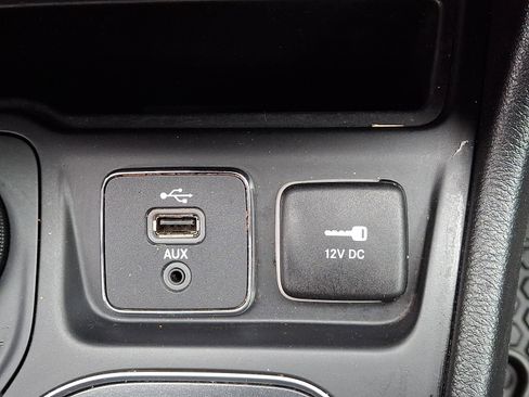 Used 2019 Jeep Cherokee Trailhawk image 26