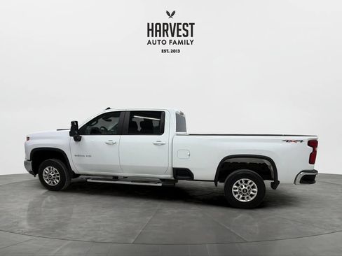 Used 2025 Chevrolet Silverado 2500 LT w/ Convenience Package AWD/4WD image 3