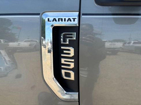 Used 2019 Ford F350 Lariat w/ Lariat Ultimate Package image 4