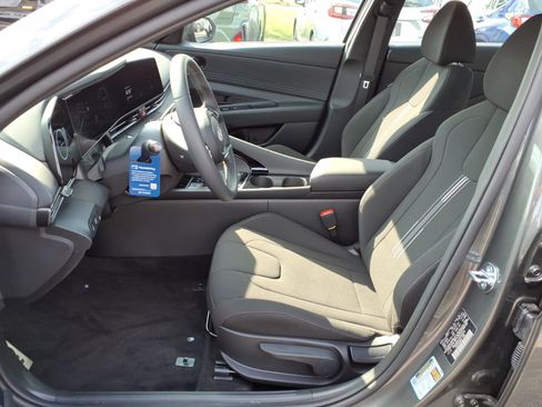 New 2026 Hyundai Elantra Sport FWD image 4