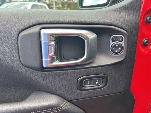 Used 2023 Jeep Gladiator Overland image 32