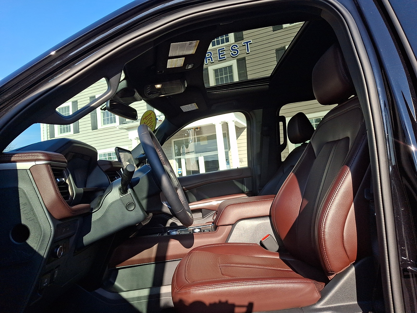 Used 2024 Ford Expedition Limited AWD/4WD image 15