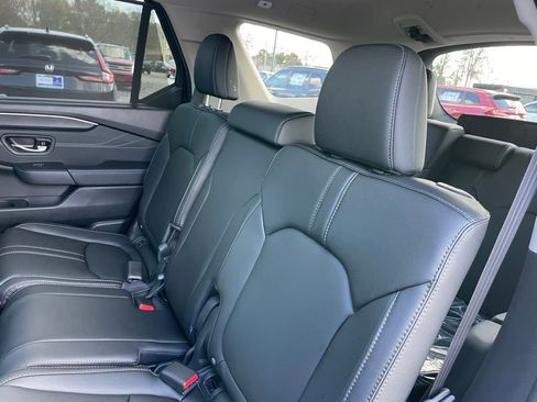 New 2026 Honda Pilot Touring image 43