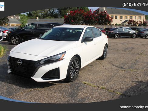 Used 2026 Nissan Altima 2.5 SV FWD image 1