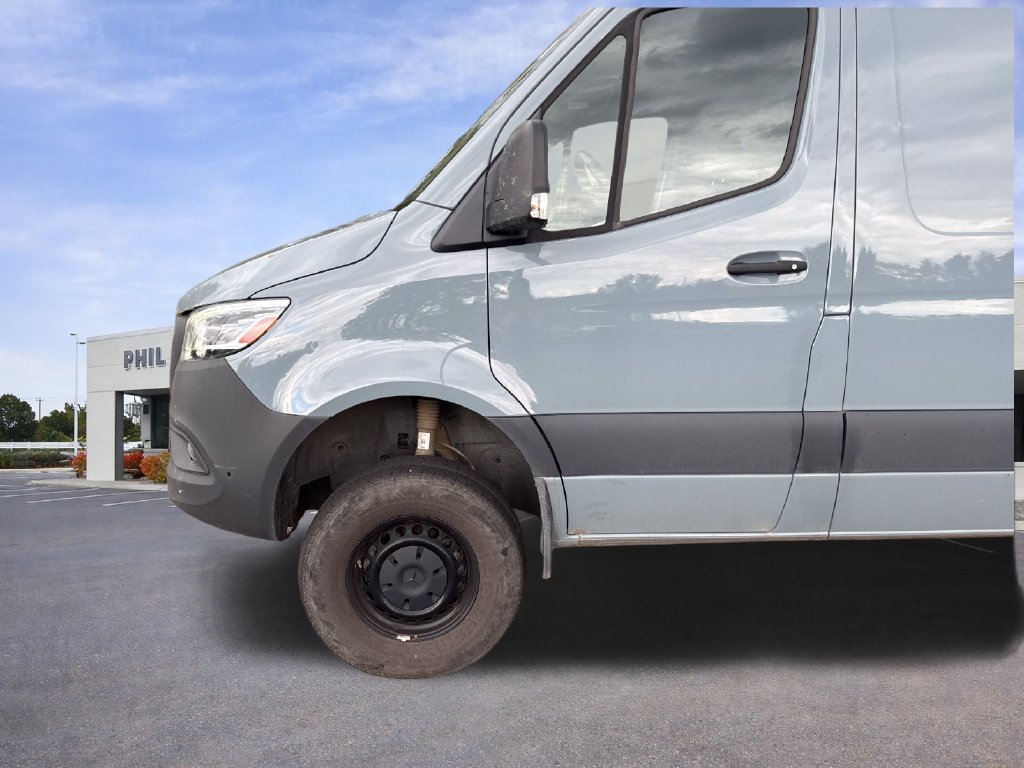 Used 2025 Mercedes-Benz Sprinter 2500 image 30