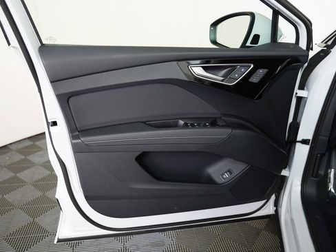 Certified 2024 Audi Q4 e-tron Premium Plus w/ Premium Plus image 21