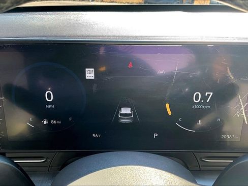 Used 2024 Hyundai Kona Limited image 29