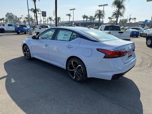 New 2025 Nissan Altima 2.5 SR image 4
