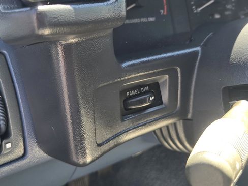 Used 1989 Ford Mustang LX RWD image 13