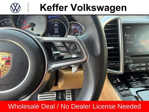Used 2017 Porsche Cayenne S AWD/4WD image 18
