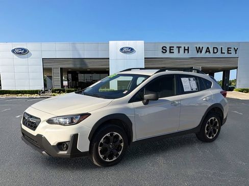 Used 2022 Subaru Crosstrek 2.0i image 3