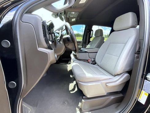 Used 2024 Chevrolet Silverado 2500 LT AWD/4WD image 11