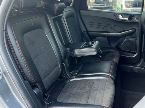 Used 2022 Ford Escape SEL w/ SEL Stealth AWD Package image 9