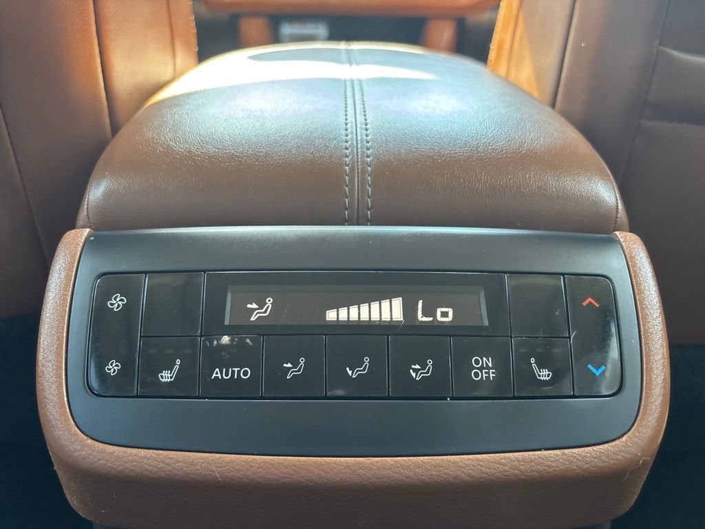 Used 2022 Nissan Pathfinder Platinum w/ Cargo Package AWD/4WD image 43