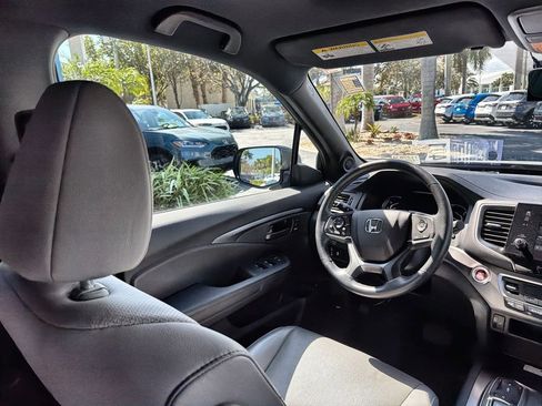 Used 2023 Honda Passport EX-L image 17