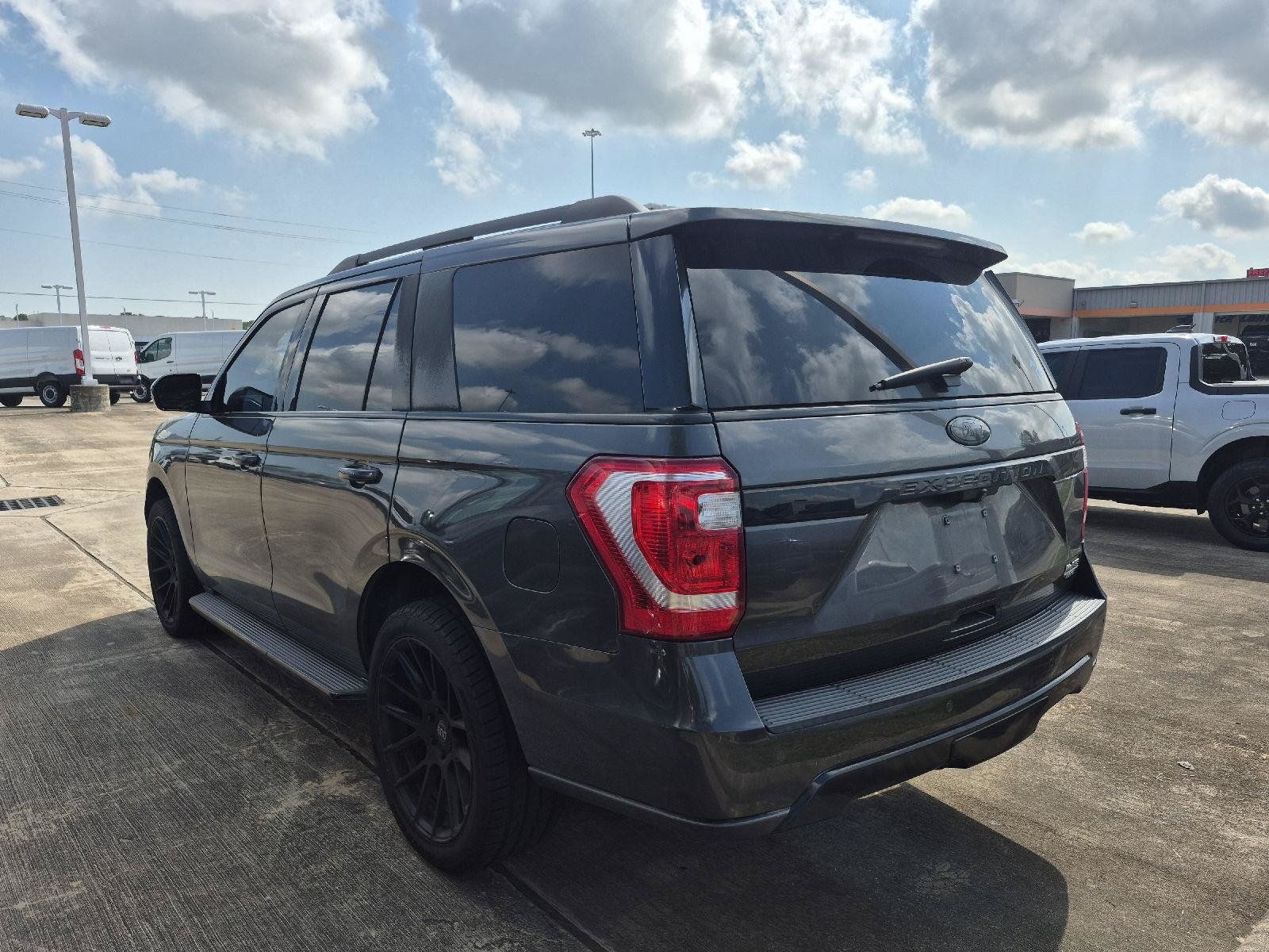 Used 2021 Ford Expedition XLT RWD image 10