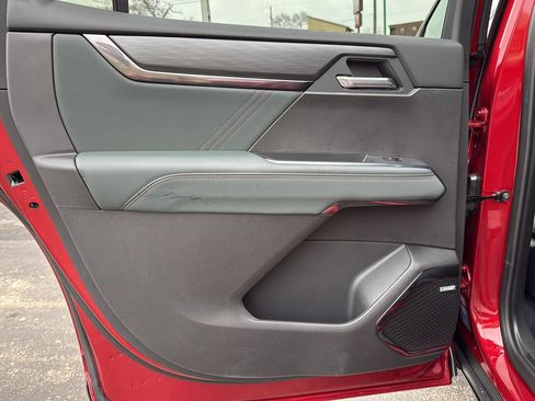 New 2026 GMC Acadia AT4 w/ Luxury Package image 21