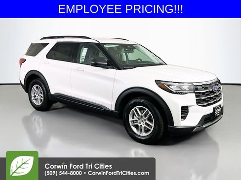 New 2026 Ford Explorer Active AWD/4WD image 1