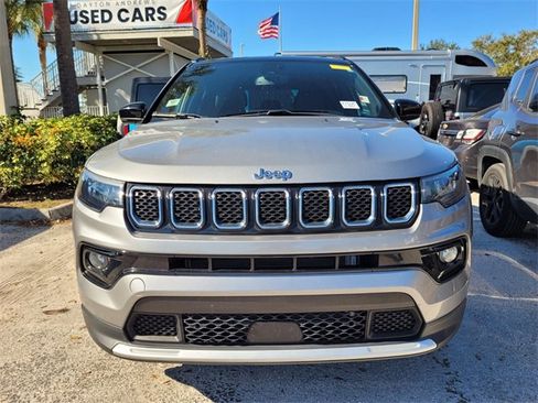 Certified 2023 Jeep Compass Limited image 2