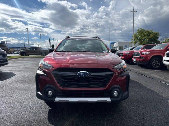 Used 2025 Subaru Outback Limited XT AWD/4WD image 2