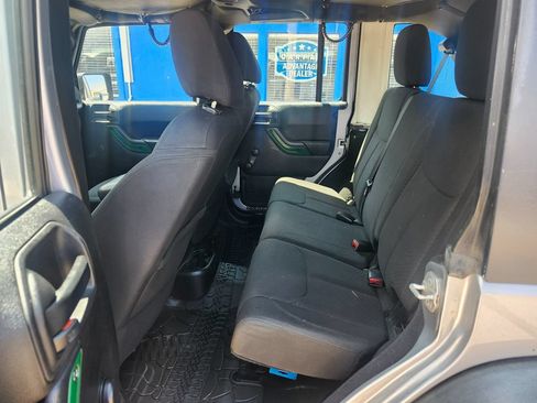 Used 2015 Jeep Wrangler Unlimited Sport AWD/4WD image 16