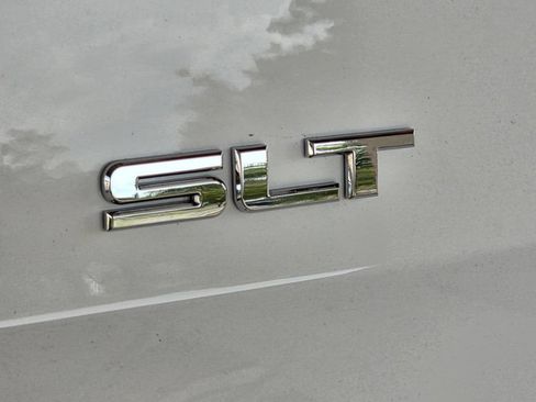 Used 2018 GMC Yukon SLT w/ Open Road Package AWD/4WD image 35