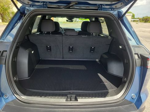 Used 2026 Chevrolet Equinox LT w/ Safety and Technology Package AWD/4WD image 8
