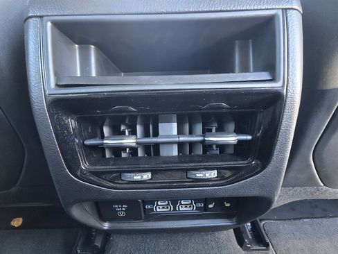 Used 2023 Jeep Grand Cherokee Limited w/ Trailer Tow Prep Group (B) image 32