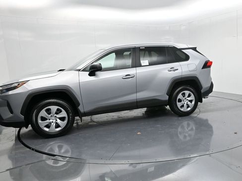 New 2025 Toyota RAV4 LE image 4