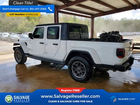 Used 2020 Jeep Gladiator Overland image 3