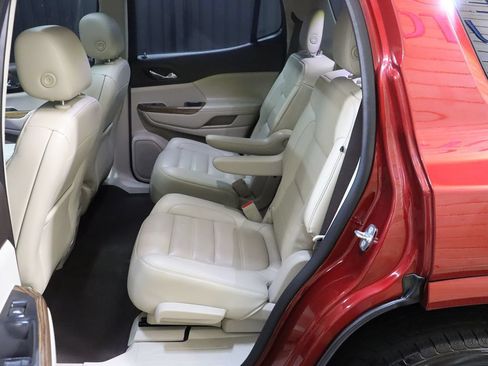 Used 2019 GMC Acadia Denali w/ Technology Package FWD image 59