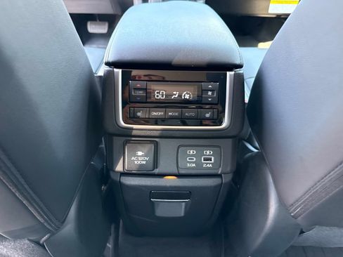 Certified 2026 Subaru Ascent Bronze Edition w/ Popular Package #2 AWD/4WD image 17