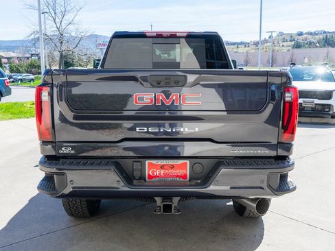 New 2026 GMC Sierra 2500 Denali w/ Denali Reserve Package AWD/4WD image 6