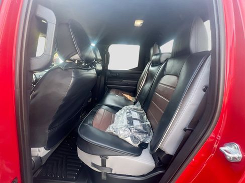 Used 2025 Toyota Tacoma SR5 image 25