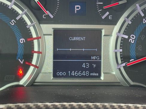 Used 2014 Toyota 4Runner SR5 image 19