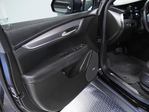 Used 2024 Cadillac XT5 Luxury w/ LPO, Floor Liner Package FWD image 29