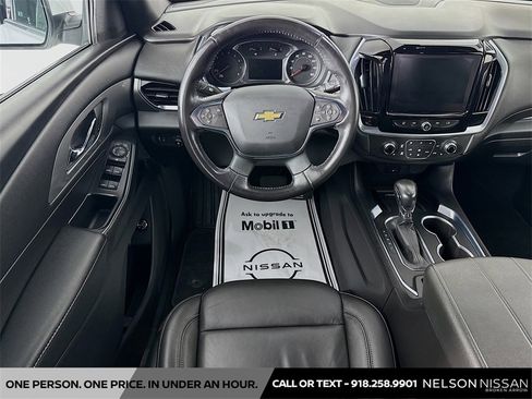 Used 2022 Chevrolet Traverse LT image 21