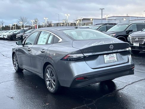 New 2026 Nissan Sentra SL w/ Floor Mat Package image 6