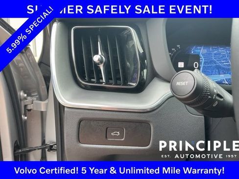 Certified 2025 Volvo XC60 B5 Core AWD/4WD image 26